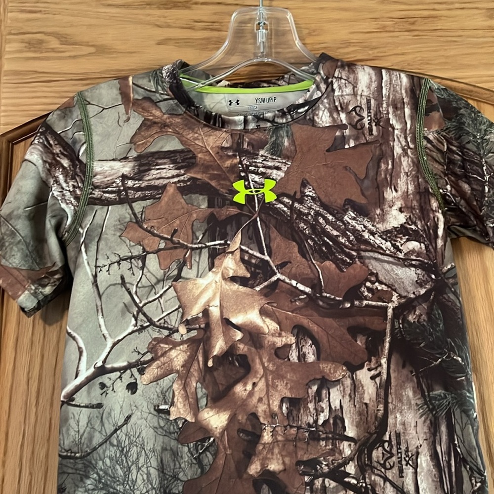 Youth Small Camo Under Armour shirt - Picture 2 of 5